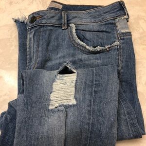 DISTRESSED 🗣🗣 ZARA size 8 skinny light wash jean